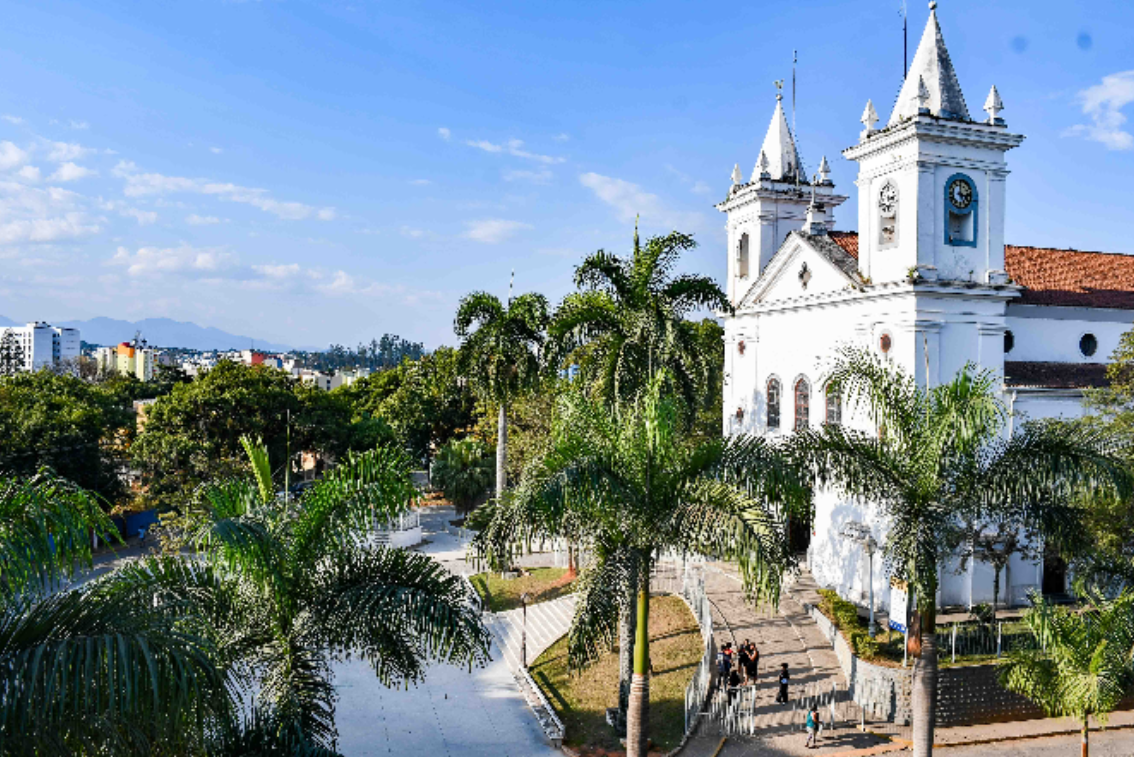 Festa da Padroeira de Resende reúne fiéis no fim de semana e segue com programação até segunda-feira (8)
