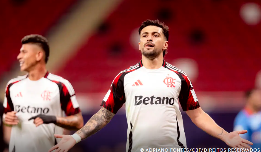 Arrascaeta brilha e Flamengo avança à semi da Copa Intercontinental
