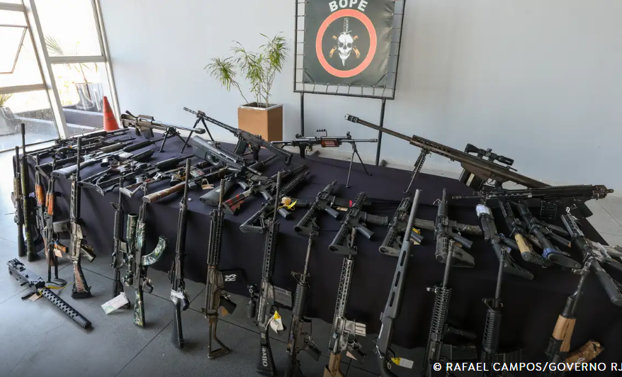 Polícia do Rio prende 12 pessoas em operação contra Comando Vermelho