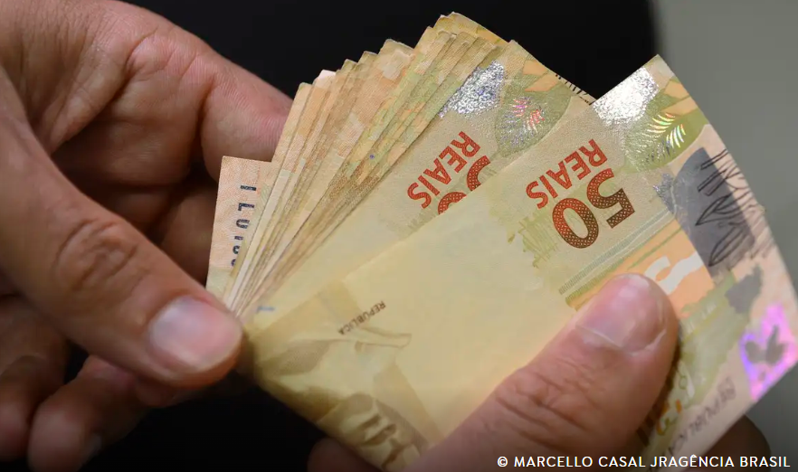Segunda parcela do 13º salário deve ser paga até a próxima sexta-feira