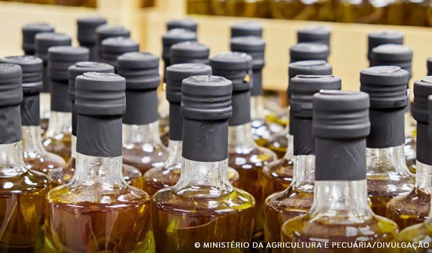 Anvisa proíbe venda de azeite e suspende doce de leite e sal grosso