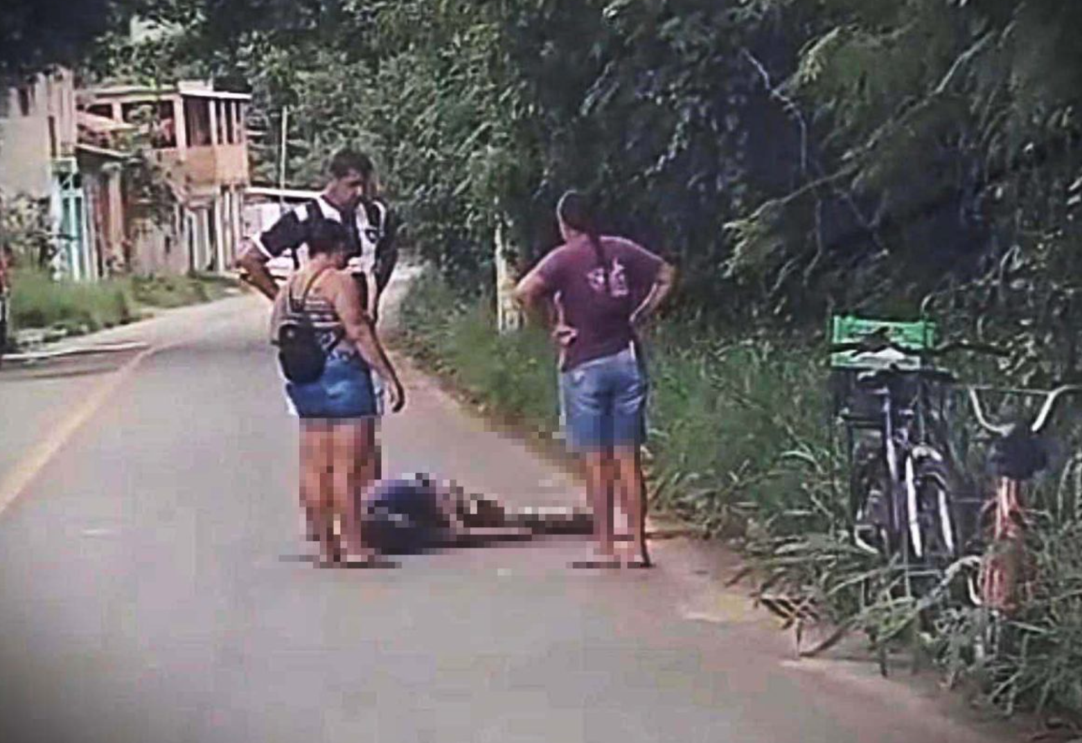 Homem é morto a tiros enquanto caminhava por rua de Resende