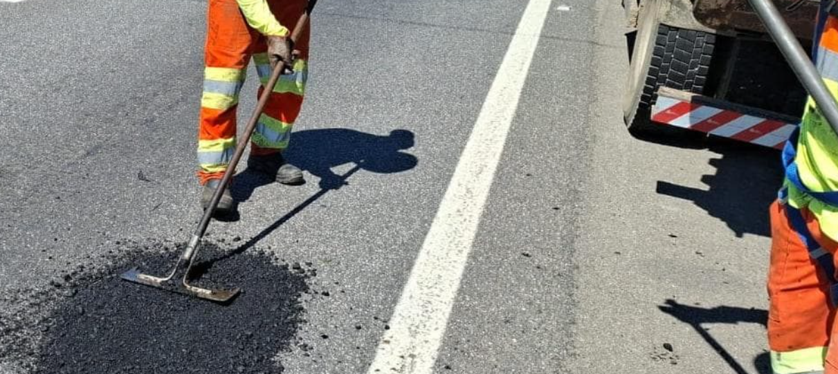 Via Dutra intensifica recuperação do pavimento e atua em 176 pontos em um único dia