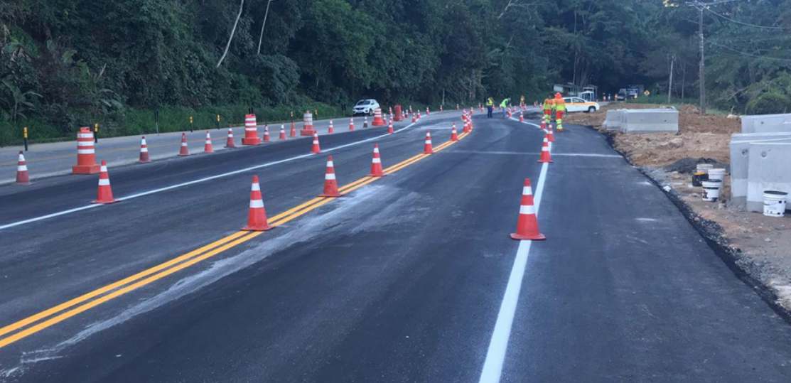 Monitoramento é intensificado na Rio-Santos e trechos podem ser fechados preventivamente