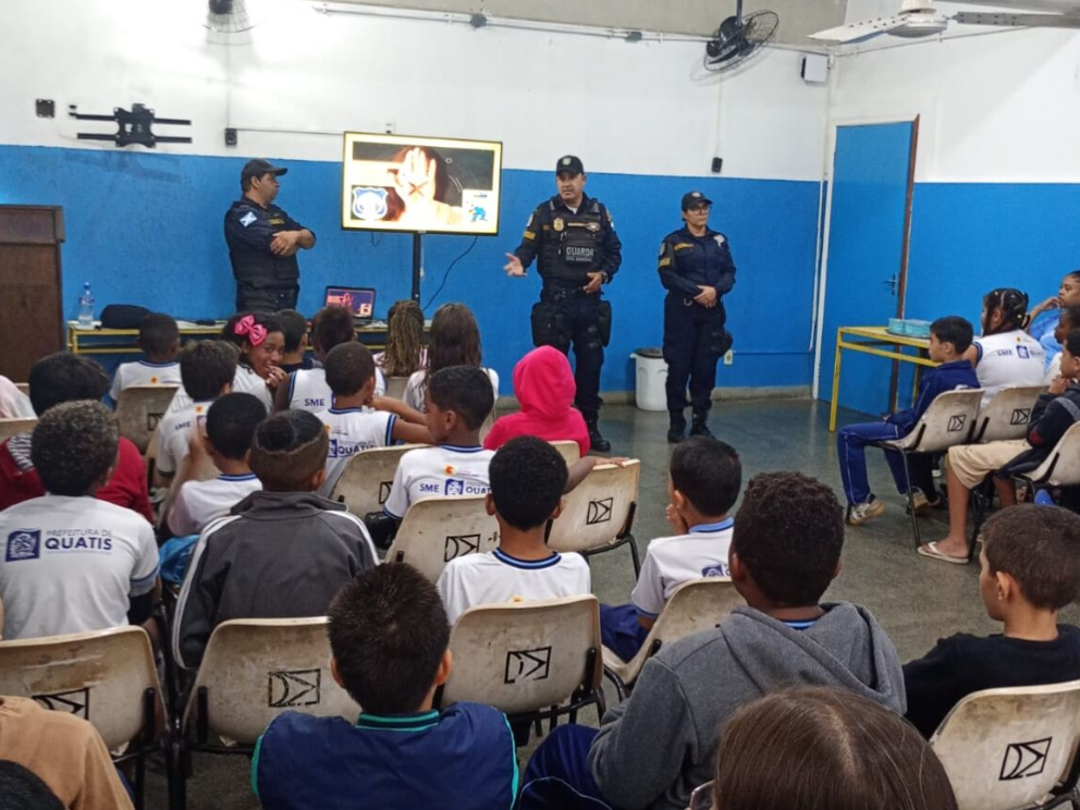 Patrulha Escolar de Quatis promove ação contra a violência doméstica em escolas municipais