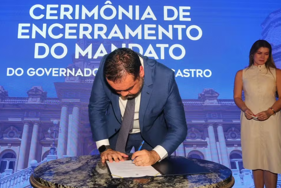 Cláudio Castro deixa o Governo do RJ e se projeta na disputa pelo Senado