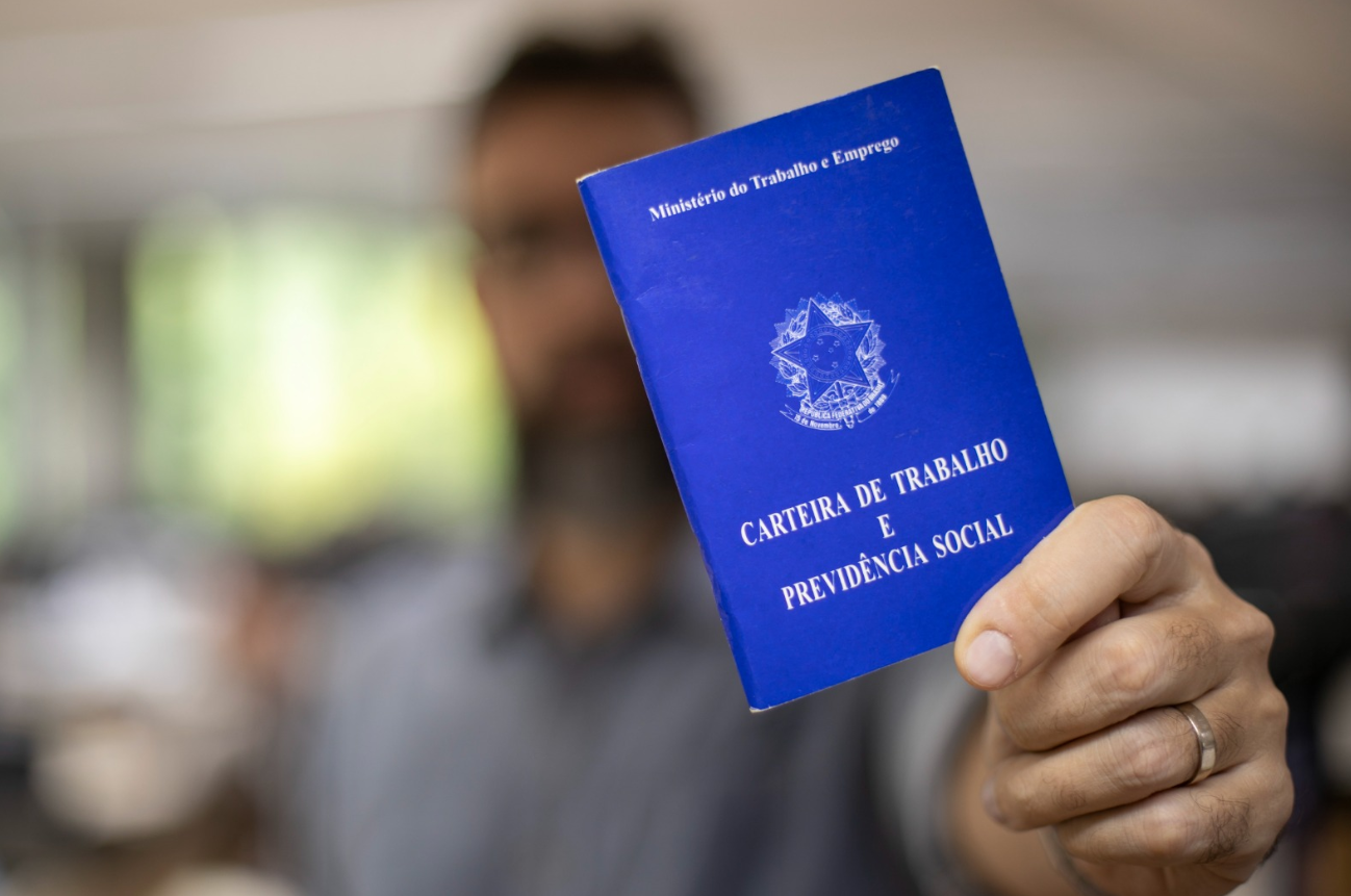 Governo do Estado divulga 2.380 oportunidades de emprego formal, estágio e Jovem Aprendiz