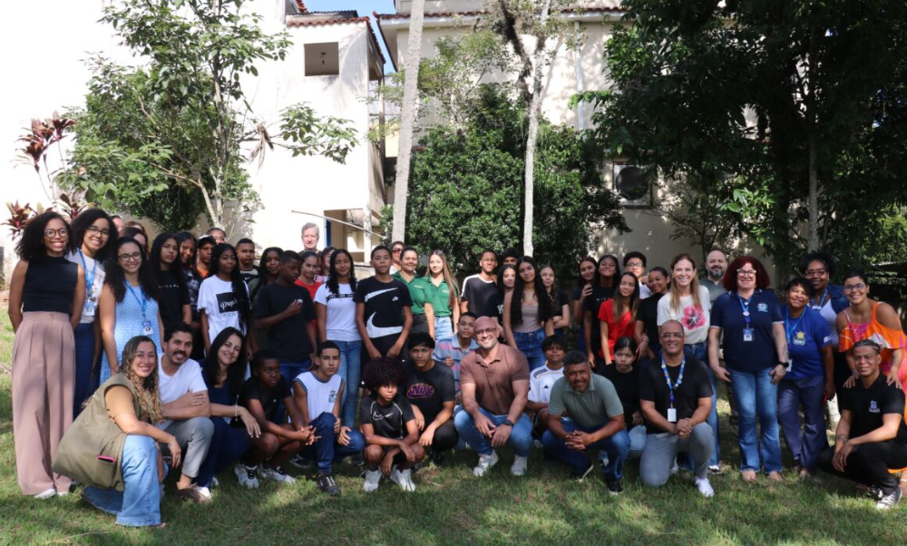 Quatis realiza aula inaugural do programa Produtor Mirim com 40 adolescentes