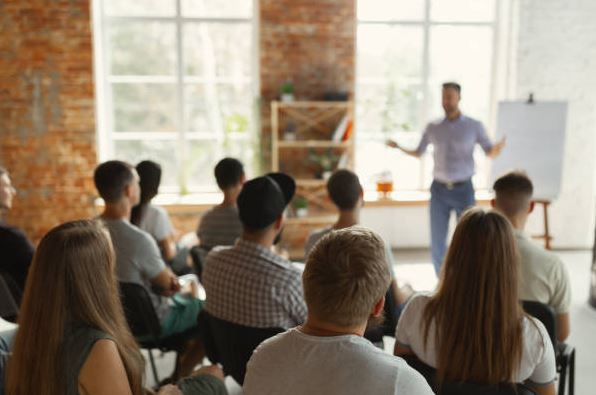 Semana do MEI 2026 começa nesta terça-feira em Itatiaia com palestra sobre atendimento ao cliente