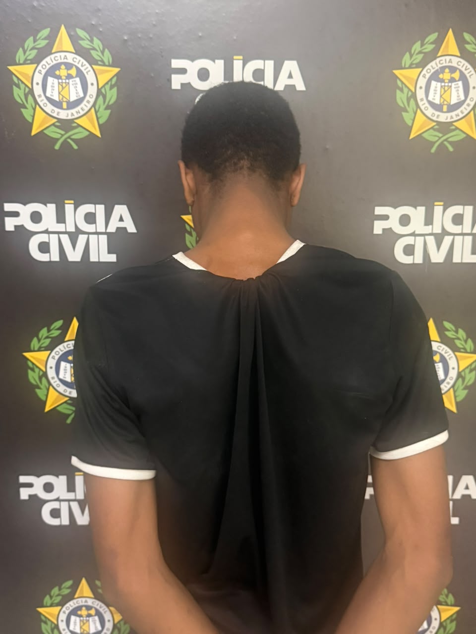 Adolescente é apreendido com drogas durante ação na Vila Brígida, em Barra Mansa