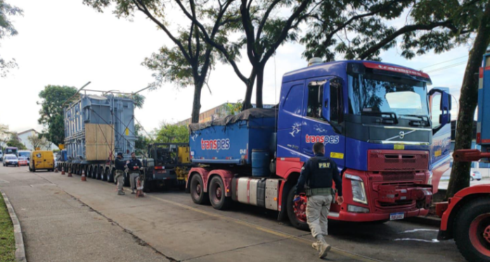 Operação de transporte de carga especial chega a Queluz nesta terça e avança para Resende na quarta-feira