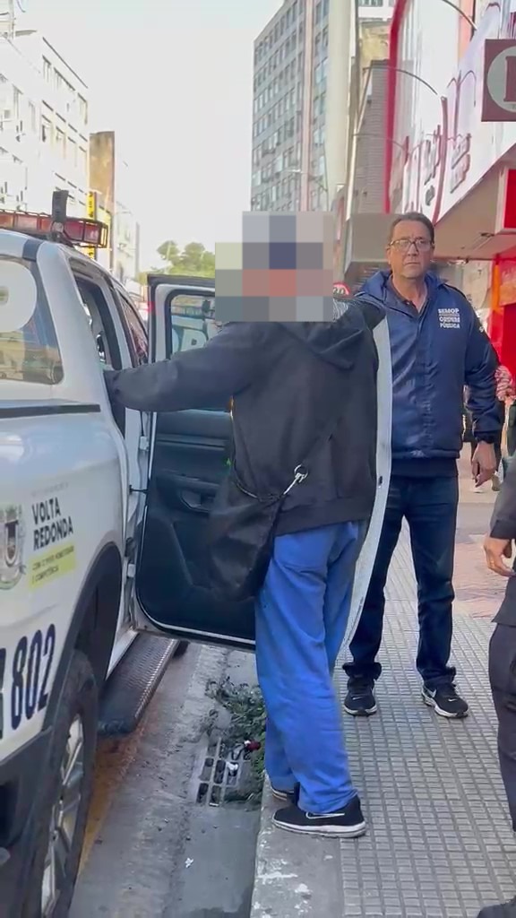 Idoso que mobilizou rede de apoio em Volta Redonda usava identidades diferentes e é indiciado por falsa identidade