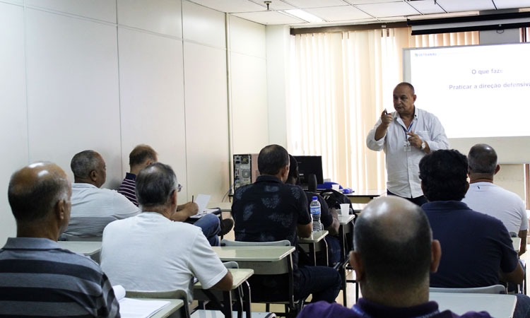 Inscrições para curso de condução de veículos de emergência do Detran-RJ estão abertas