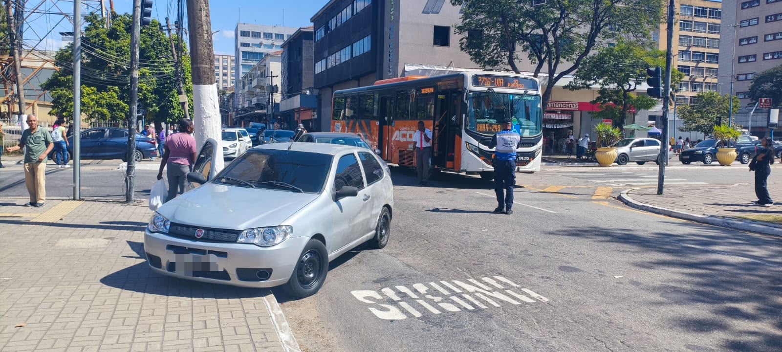 Adolescente de 15 anos é flagrado dirigindo após se envolver em acidente de trânsito em Volta Redonda