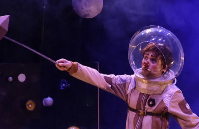 Barra Mansa recebe teatro infantil gratuito neste domingo, com apresentação em Libras